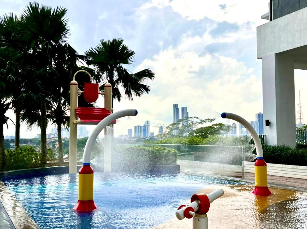 Pangsapuri Mosaic Southkey Hidden Ash 3br8pax Nr Midvalley W Bathub Johor Bahru